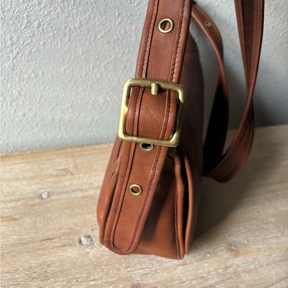 COACH Vintage Brown Leather Messenger Bag - Picture 12 of 14